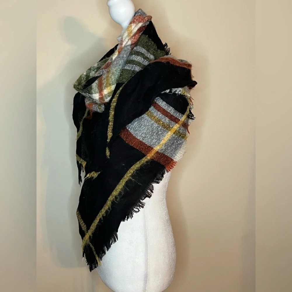 Sonoma Plaid Triangle Blanket Scarf Shawl | Fall Winter Wrap | One Size